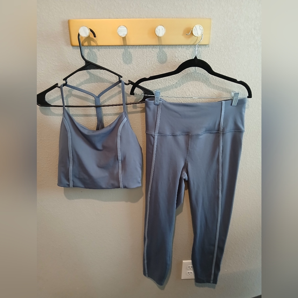 Yogalicious Gray Blue Strappy Sports Bra and High-Waist Leggings Set